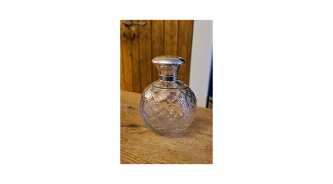 Antieke parfumfles, kristal met zilver, birmingham 1919