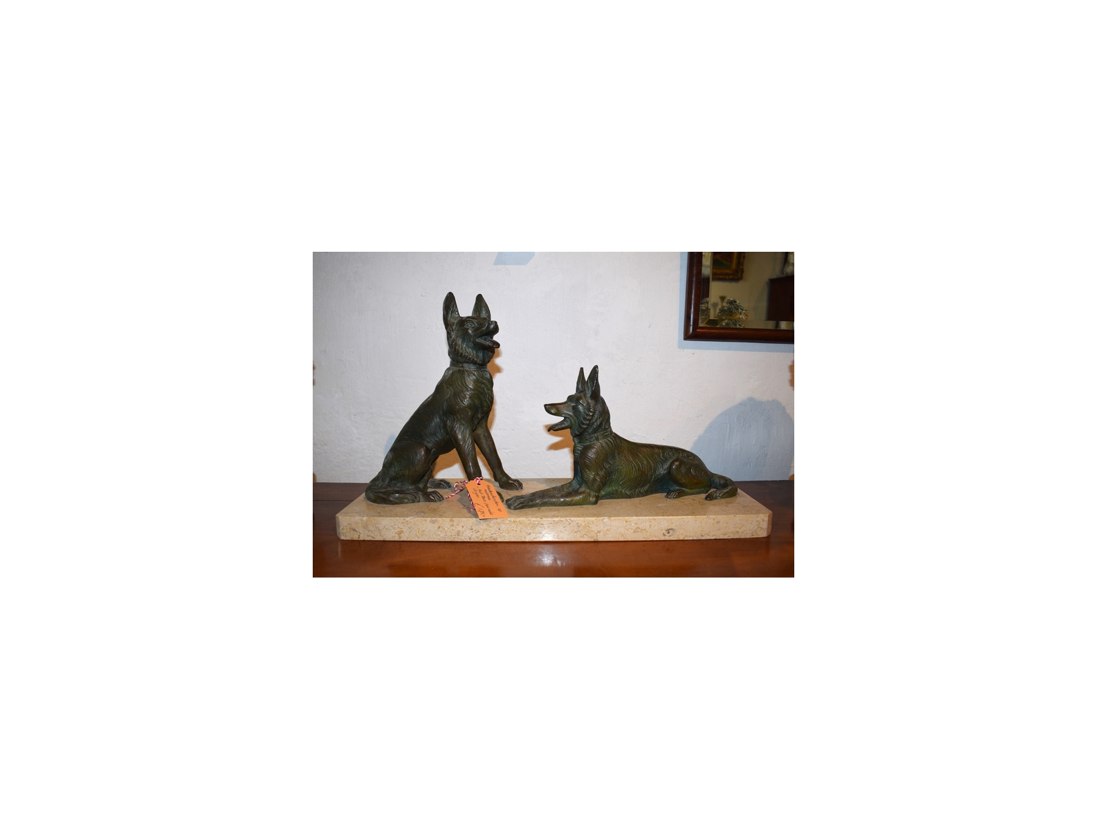 Antieke-beeldengroep-herdershonden-samac-op-marmer-Art-Deco-ca-1930-Antiekboerderij-Het-Wagenwiel-7a