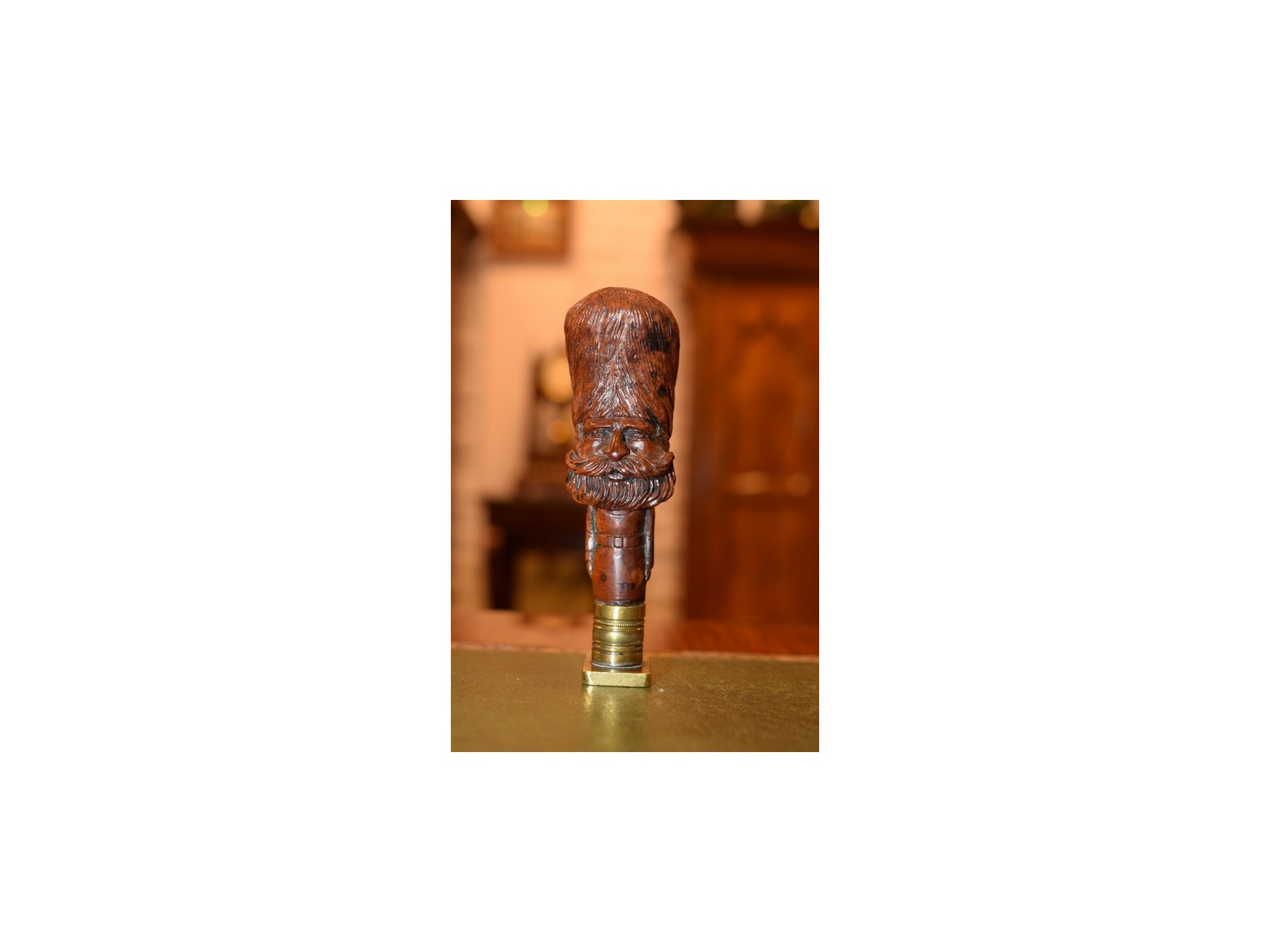 Antieke-houten-lakstempel-Sahib-uit-India-19e-eeuw-Het-Wagenwiel-Antiek-1a