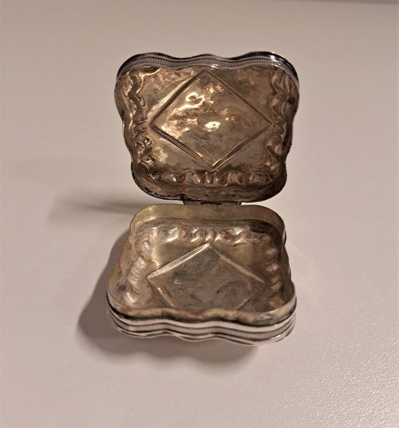 Antiek-zilveren-pepermuntdoosje-J.-Kooiman-Schoonhoven-1888-Het-Wagenwiel-Antiek-4