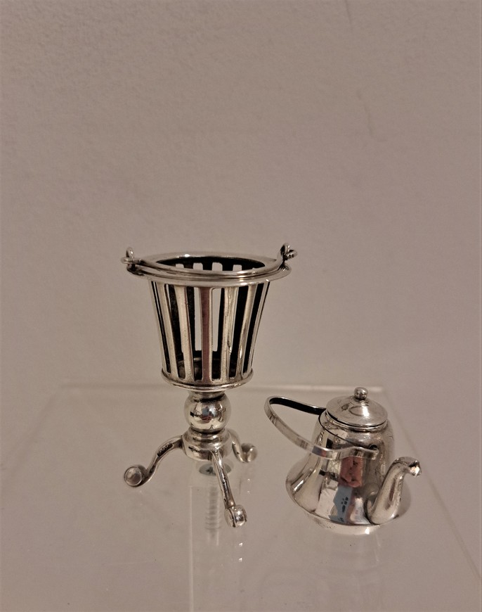 Miniatuur-theestoof-met-ketel-zilver-Amsterdam-ca.1970-Het-Wagenwiel-Antiek-4