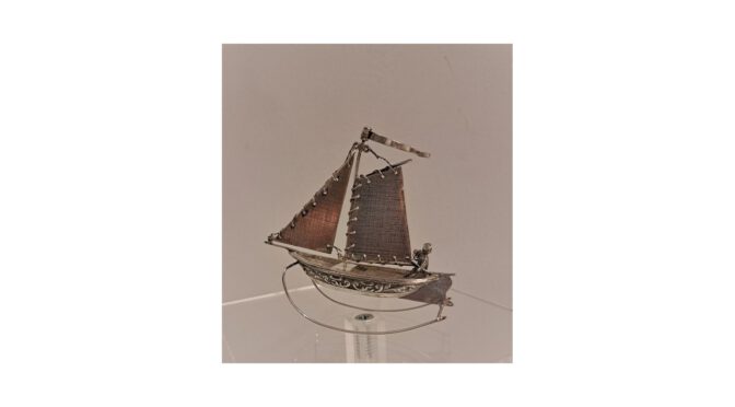 Miniatuur-zeilboot-zilver-Hollands-ca.1970-Het-Wagenwiel-Antiek-1a