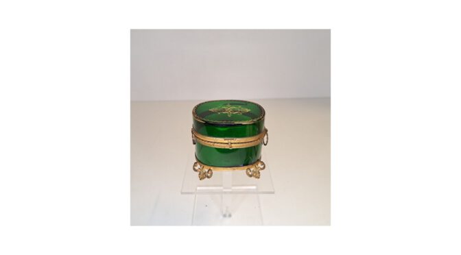 Antieke-tea-caddy-kristal-groen-met-goudverf-en-ormolu-Frankrijk-ca.1850-HDIV506-Het-Wagenwiel-Antiek-1a