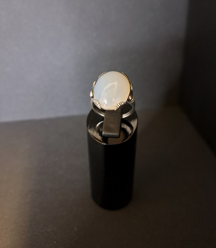 Zilveren-ring-met-maansteen-maat-17¾-HS641.03-Het-Wagenwiel-Antiek-1