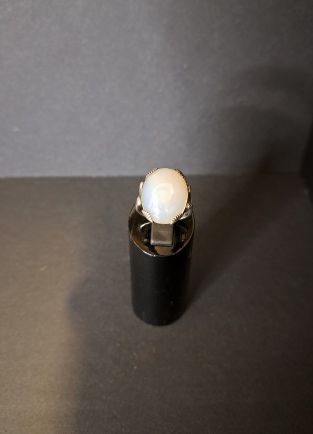 Zilveren-ring-met-maansteen-maat-17¾-HS641.03-Het-Wagenwiel-Antiek-4