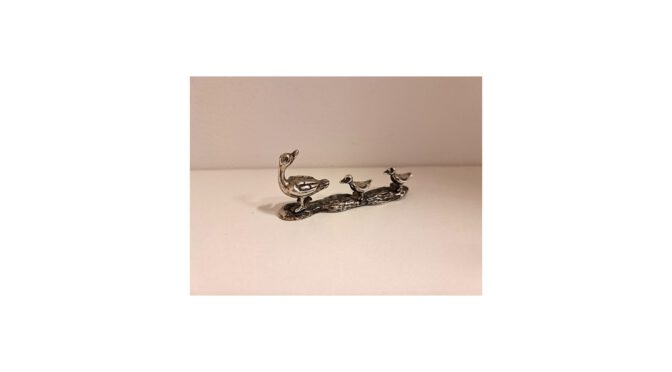 Miniatuur-moedereend-en-kuikens-zilver-HZG826.05-Het-Wagenwiel-Antiek-1a