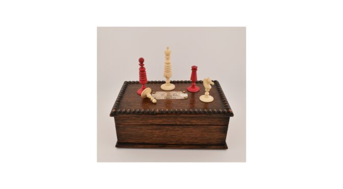 Antiek schaakspel, English playing set, been, Engeland - ca 1850 - Het Wagenwiel Antiek (10b) (1)