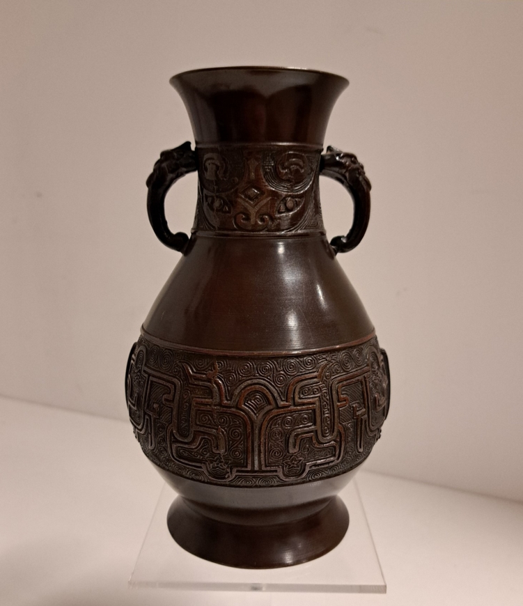 Antieke-bronzen-vaas-met-olifantsoren-China-19e-eeuw-Het-Wagenwiel-Antiek-2