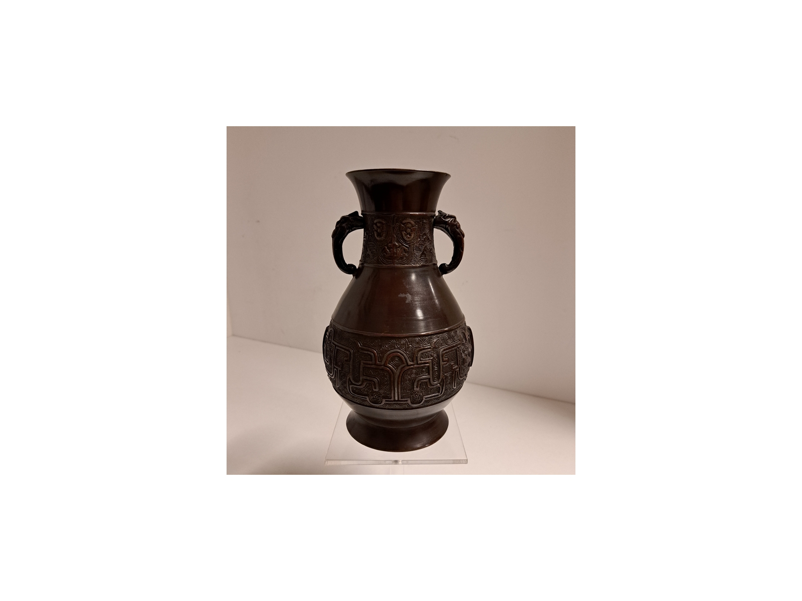 Antieke-bronzen-vaas-met-olifantsoren-China-19e-eeuw-Het-Wagenwiel-Antiek-2a