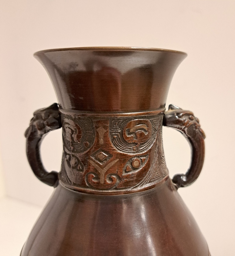 Antieke-bronzen-vaas-met-olifantsoren-China-19e-eeuw-Het-Wagenwiel-Antiek-4