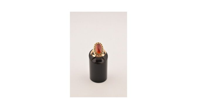 Ring met granaat, 14k goud, Hollands, 20e eeuw, mt 16¾.