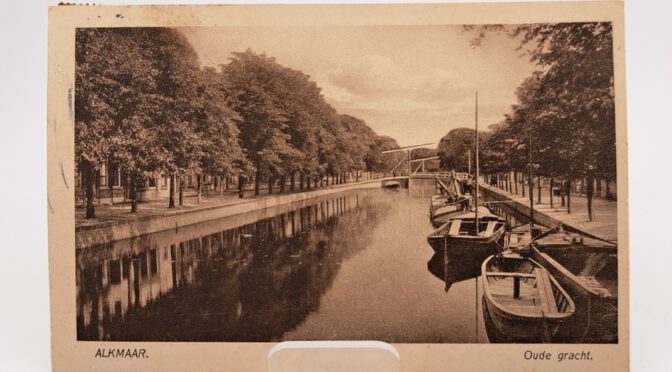 K14 – Ansichtkaart Oude Gracht, Alkmaar Noord Holland 1926