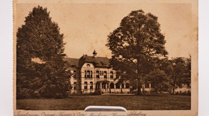 K10 – Ansichtkaart sanatorium Oranje Nassau Renkum, ca 1930