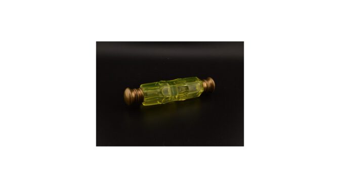 Antieke dubbele parfumfles, annagroen (uranium), kristal, ca.1900.