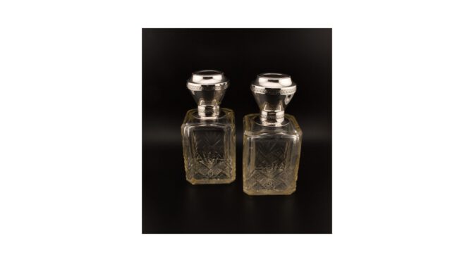 Antieke parfumflessen, kristal en zilver, mt; Steenaerts, Aken Duitsland, ca.1930.