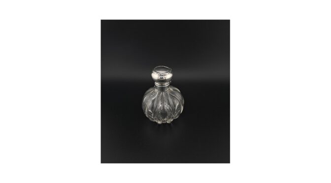 Antiek parfumflesje, kristal met zilver, Birmingham, jaar 1907.