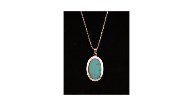 Ketting en hanger met turquoise, zilver.