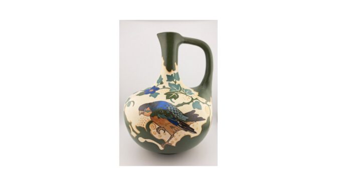 Antieke oorvaas, Arnhemsche Fayencefabriek, ontwerp; Willem Hartgring, ca.1918 (HA873) - Het Wagenwiel Antiek (1a)