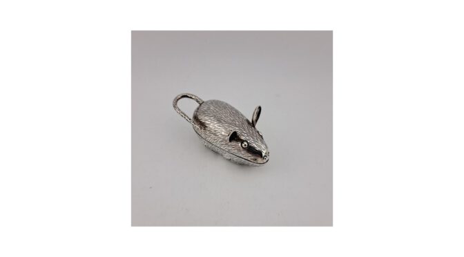 Dekseldoosje, muis, zilver, 20e eeuw (HZG1529.02) - Het Wagenwiel Antiek (3a)