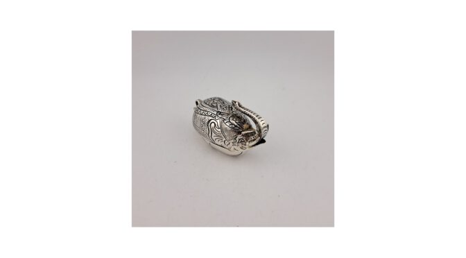 Dekseldoosje, olifant, zilver, 20e eeuw (HZG1529.06) - Het Wagenwiel Antiek (2a)