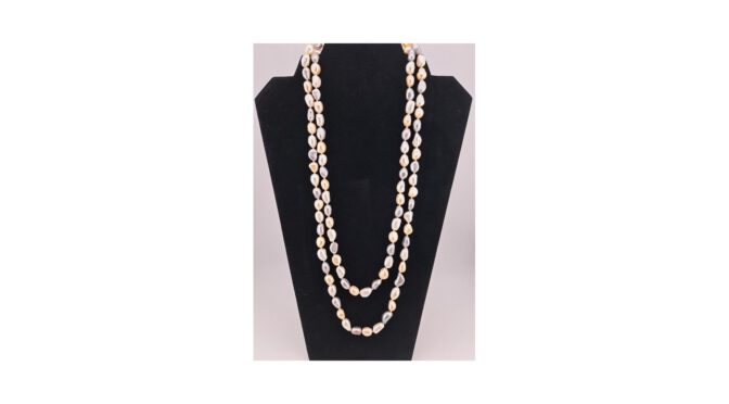 Parelketting, zoetwaterparels, 126 cm.