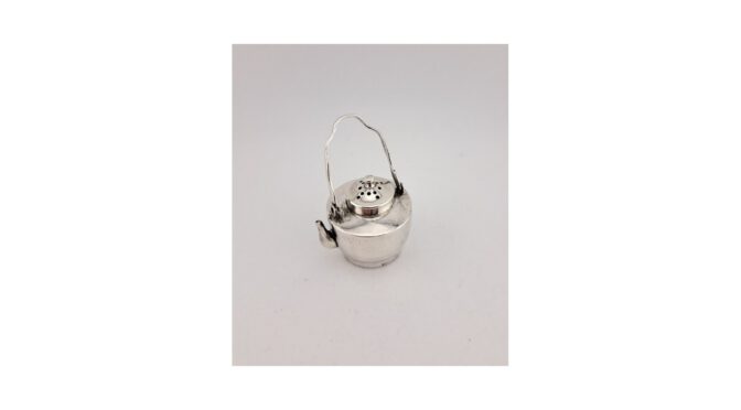 Peperstrooier, zilver, 20e eeuw.
