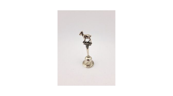 Tafelbelletje met een hertje, miniatuur zilver, Italië, 20e eeuw.