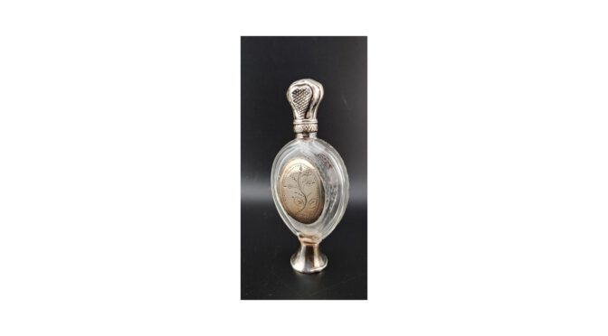 Antiek parfumflesje, kristal met zilver, Hollands, ca.1880-1900 (HZG1528.14) - Het Wagenwiel Antiek (1a)