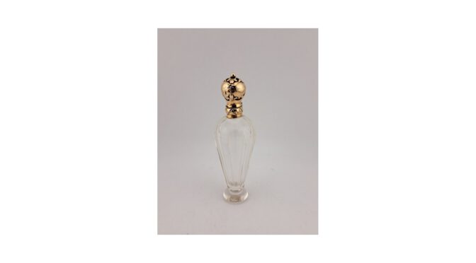 Antiek parfumflesje, kristal met 14k gouden dop, ca.1880 (HZG1602.01) - Het Wagenwiel Antiek (1a)