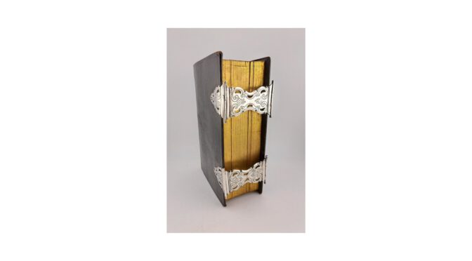 Antieke Bijbel met dubbele zilveren sloten, jaar 1872 (HZG1577) - Het Wagenwiel Antiek (2a)