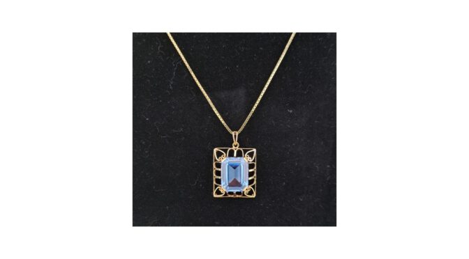 Hanger 14k goud met synthetische aquamarijn.