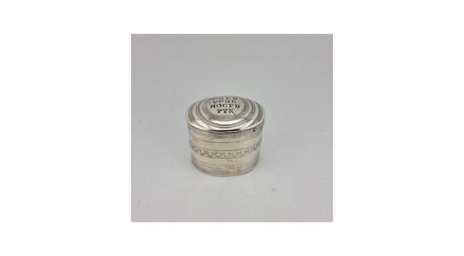 Antiek lodereindoosje, zilver, Paulus Riddersma Cabboes, Leeuwarden, jaar 1845.