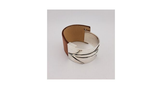 Armband, 1ste gehalte zilver met leer, Vinx Holland.