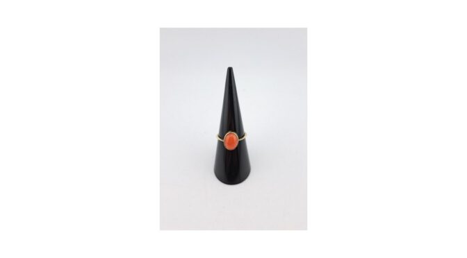 Ring, 14k goud met bloedkoraal, 20e eeuw.