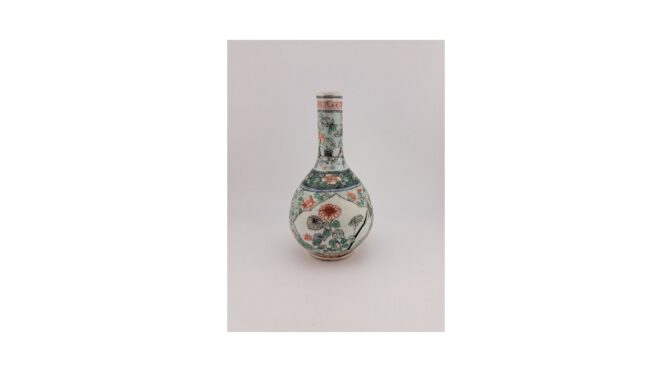 Antiek vaasje, Famille verte, China, 19e eeuw.