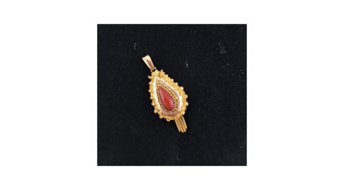 Antieke hanger, 14k goud met bloedkoraal, 19e eeuw (HS1790) - Het Wagenwiel Antiek (1a)