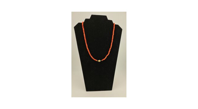 Collier met bloedkoraal en 14k gouden slot (HS1798) - Het Wagenwiel Antiek (1a)