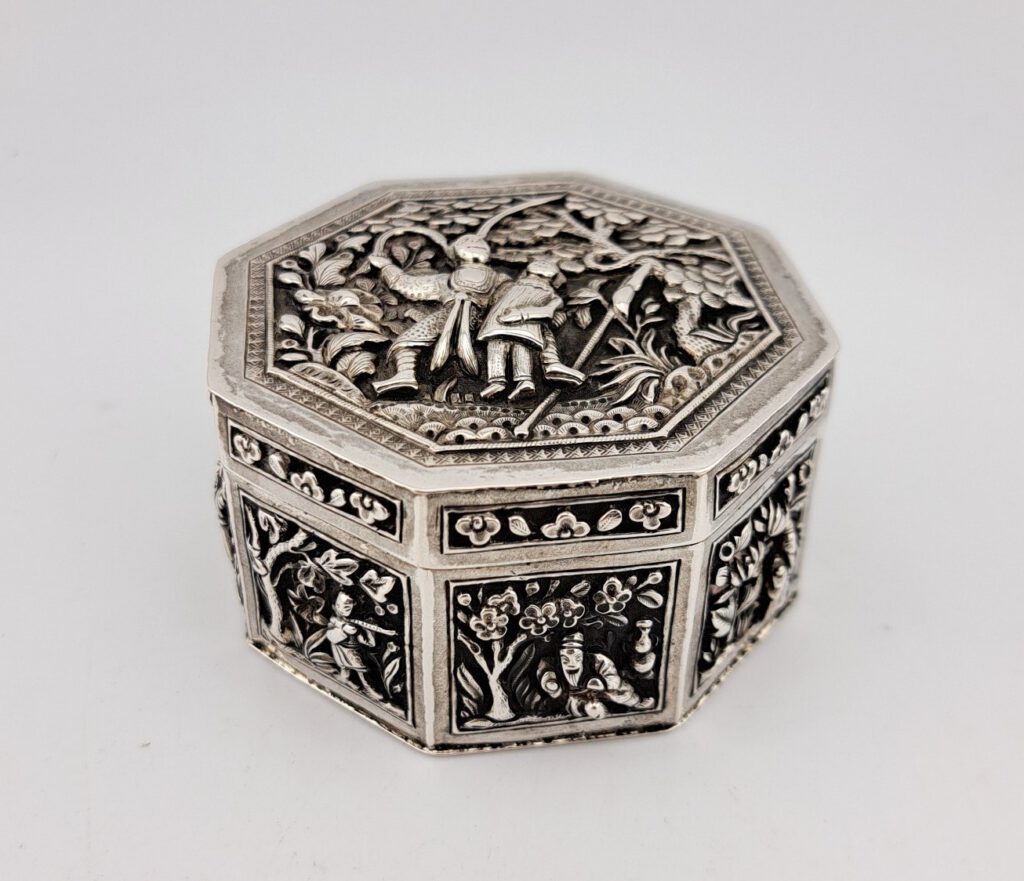 Antieke dekseldoos, zilver, China, 19e eeuw (HZG1781) - Het Wagenwiel Antiek (1)