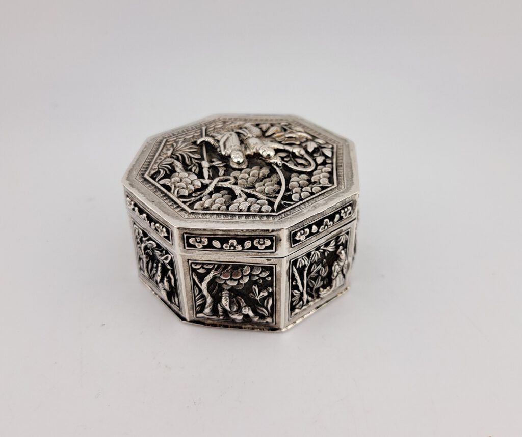 Antieke dekseldoos, zilver, China, 19e eeuw (HZG1781) - Het Wagenwiel Antiek (2)