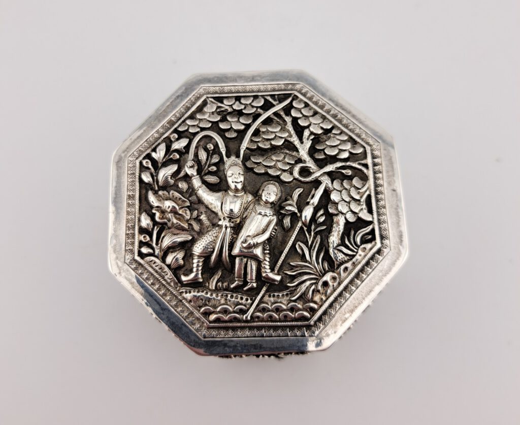 Antieke dekseldoos, zilver, China, 19e eeuw (HZG1781) - Het Wagenwiel Antiek (5)