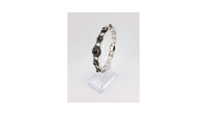 Armband, zilver met granaten, van Niekerk, Schoonhoven, ca.1960 (HS1841) - Het Wagenwiel Antiek (1a)