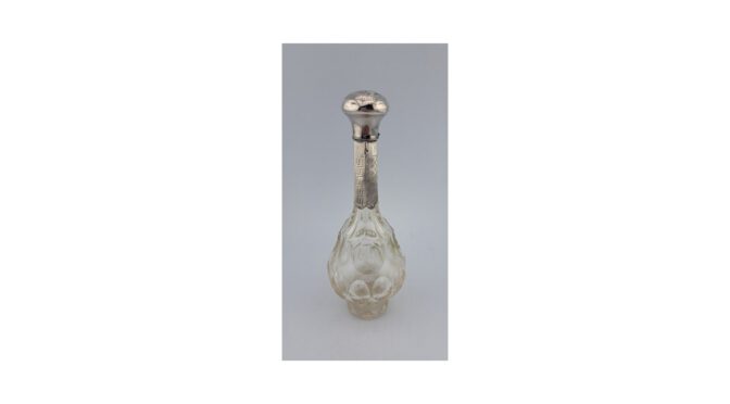 Antiek parfumflesje, kristal met zilver, Hollands, ca.1880.