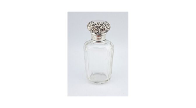 Antieke parfumfles, zilver met kridtal, Londen, ca. 1910 (HZG1747.08) - Het Wagenwiel Antiek (1a)