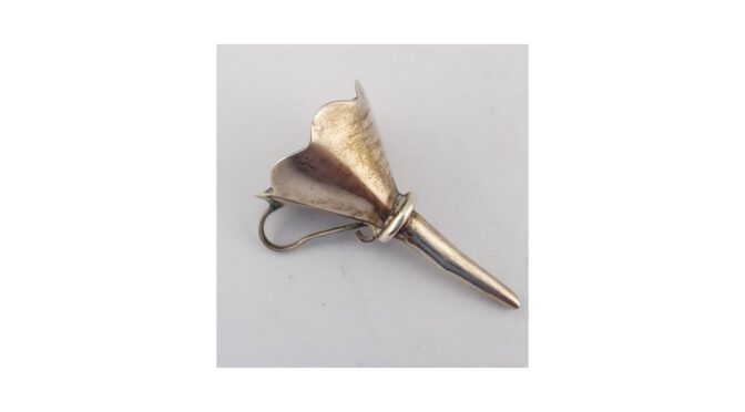 Antieke trechter voor parfum, zilver, 19e eeuw.