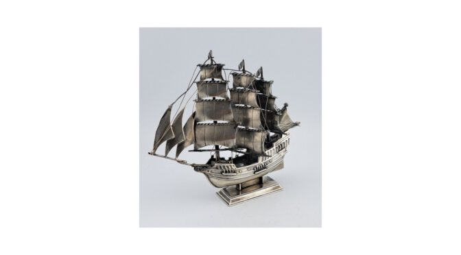 Miniatuur zeilschip, zilver, J.M. van Waveren, Haarlem, jaar 1980.