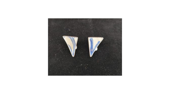 Oorclips zilver met 18e eeuws Chinees porselein.