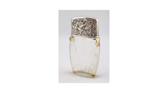 Parfumflesje met zilveren dop, Zaanse Zilversmederij, 20e eeuw (HZG1591.02) -Het Wagenwiel Antiek (1a)