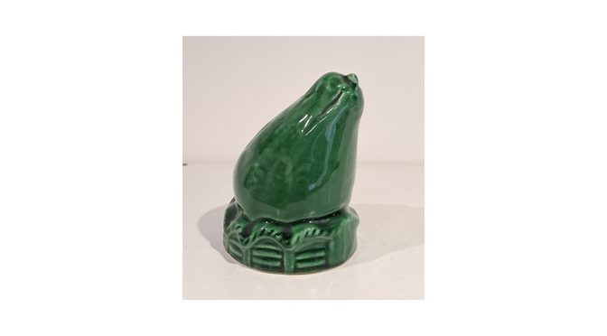 Spaarpot Avocado, aardewerk, Frankrijk, ca.1930-1950 (MUS149.10) - Het Wagenwiel Antiek (1a)